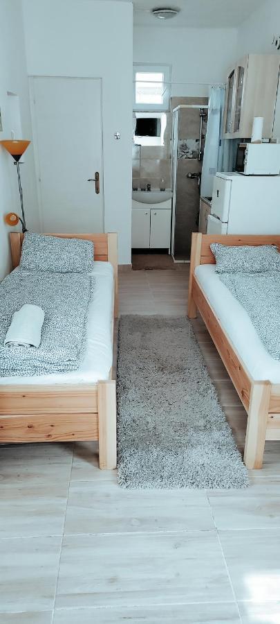 Napfeny Apartmanhaz Balatonbereny Bagian luar foto