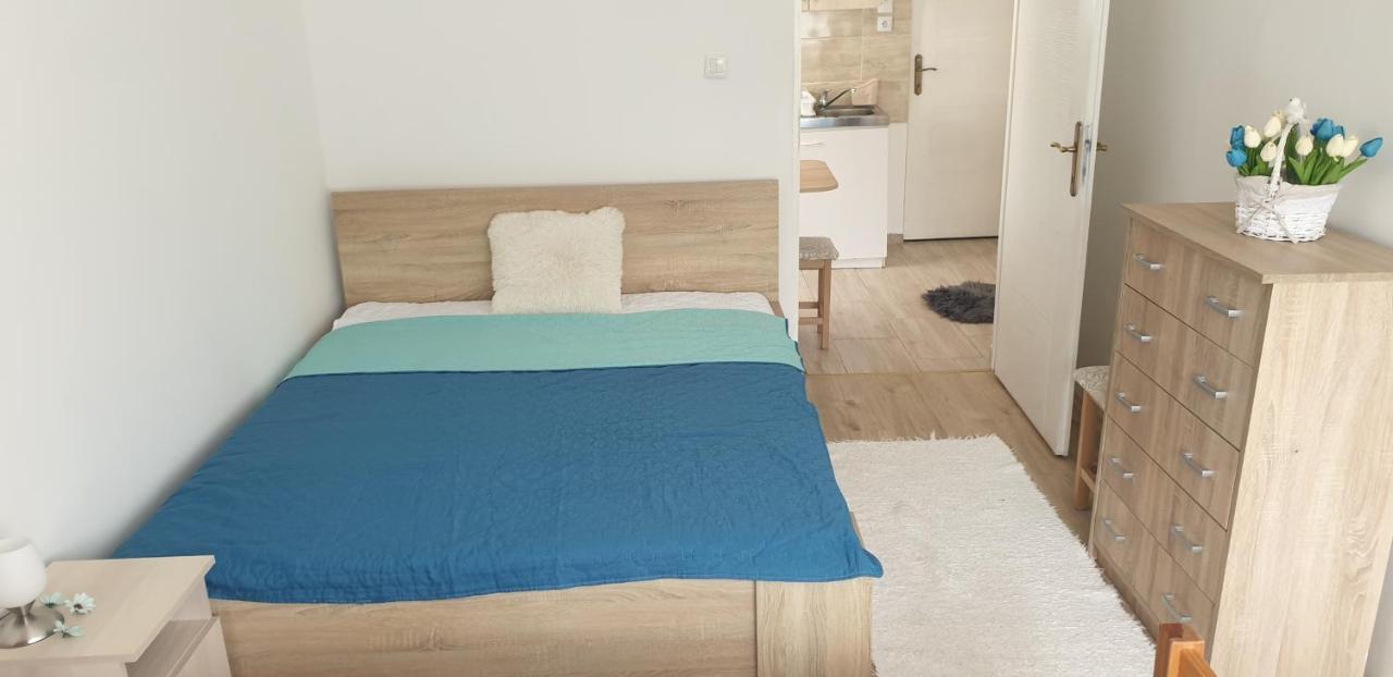 Napfeny Apartmanhaz Balatonbereny Bagian luar foto